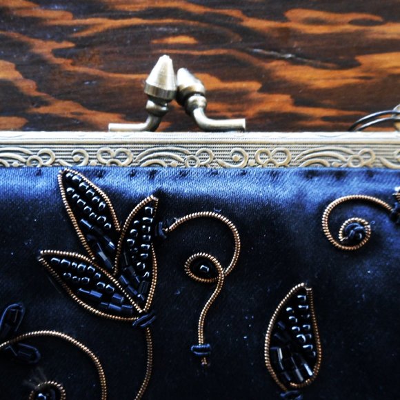 Shakeel's Concepts Vintage Black /Fabric Beaded Evening - Picture 3 of 5